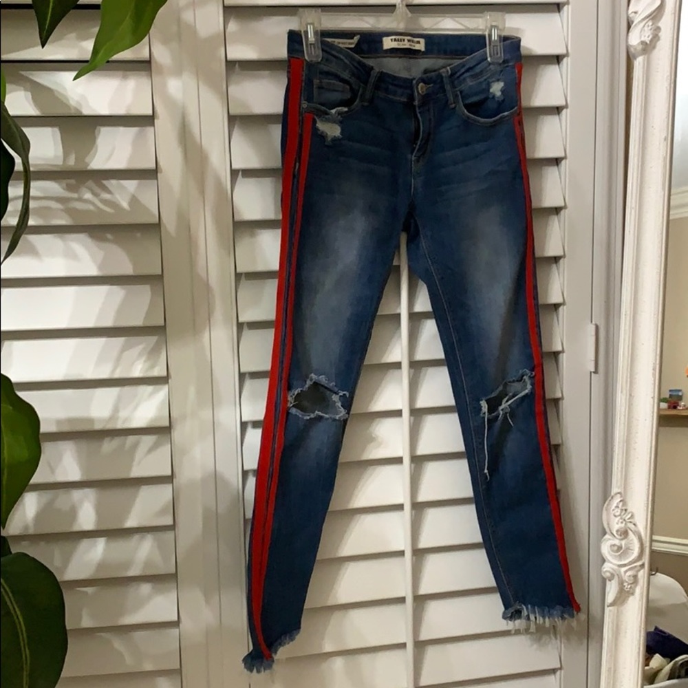 trendy jeans